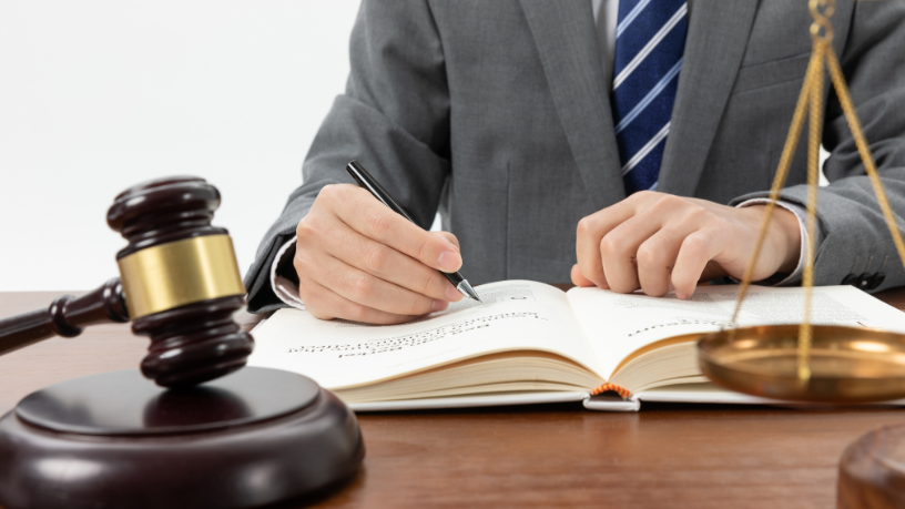 O impacto da tecnologia no sistema judicial brasileiro é um dos temas abordados por Dr. Aroldo Fernandes da Luz.