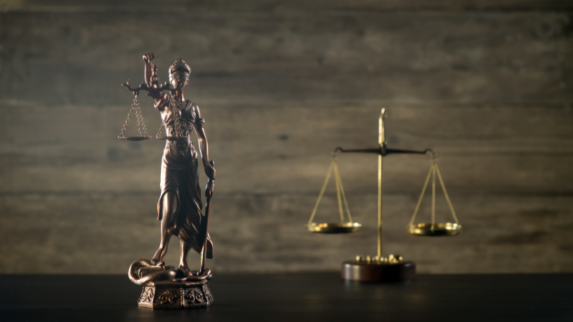 Hebron Costa Cruz de Oliveira reflete sobre como a arte inspira o Direito e desperta o olhar sensível diante da complexidade humana.