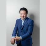 Milton Seigi Hayashi detalha o tratamento cirúrgico da ginecomastia e os benefícios estéticos e psicológicos para o paciente.